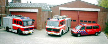 Voertuigen tijdens open dag 2002 (met oude 843)