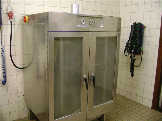 Droogkast voor kleding en apparatuur